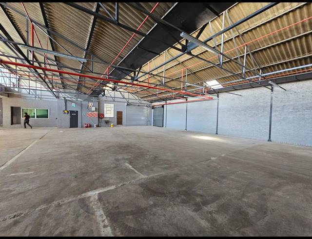 750M² WAREHOUSE TO LET IN BENROSE